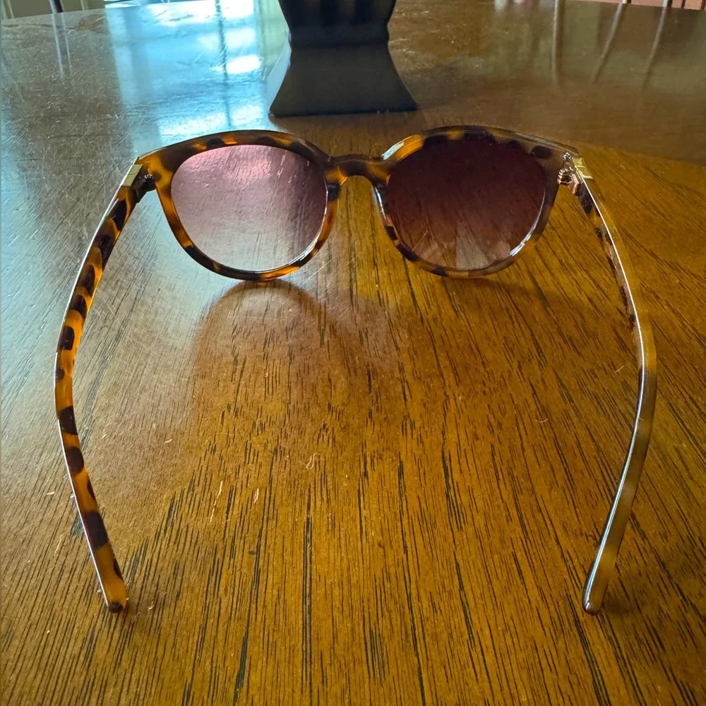 Glance Eyewear Tortoise CatEye Big Frame Sunglasses